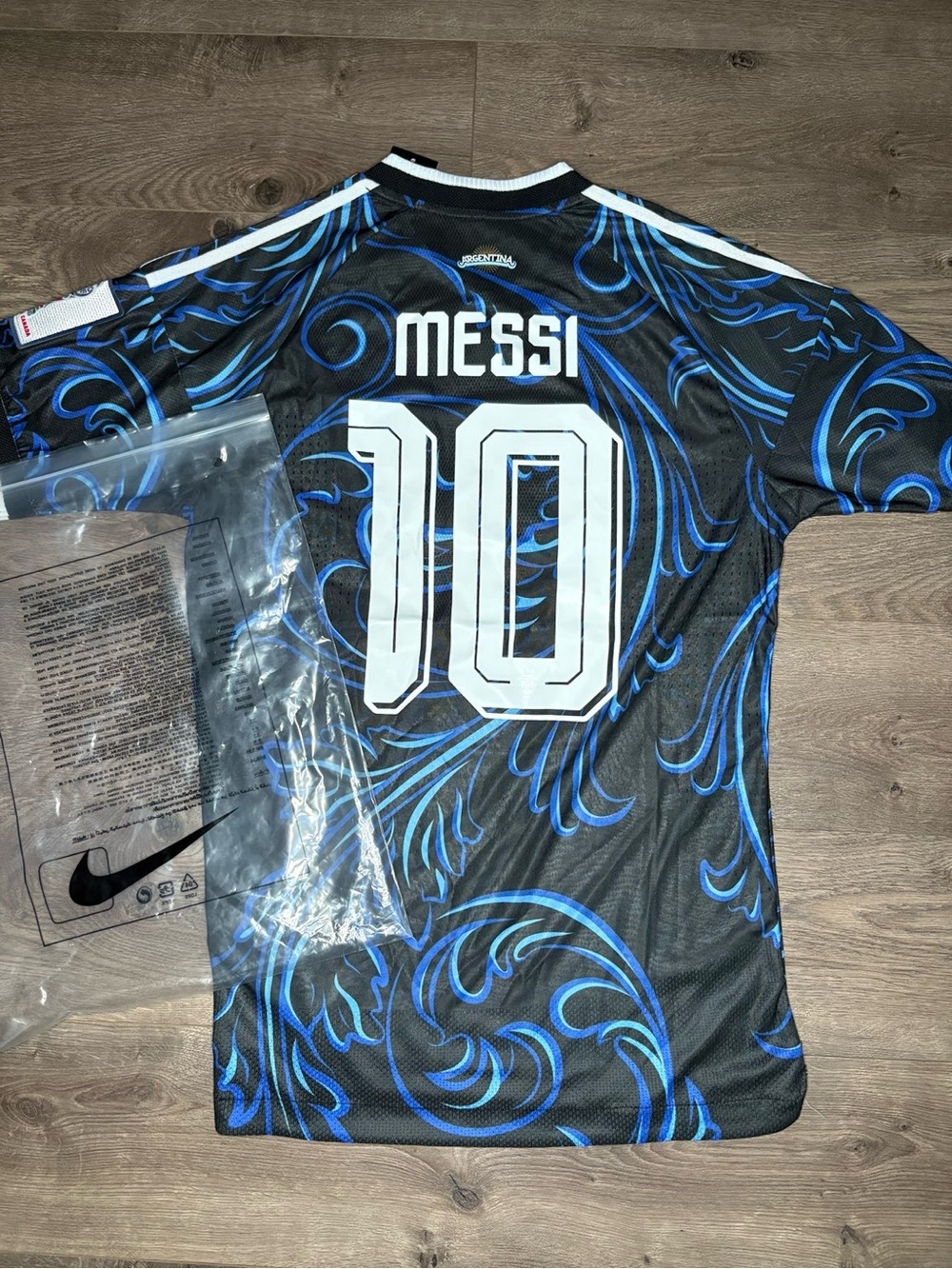 Nike SIZE M Black & Blue Men's Soccer Jersey - Messi 10